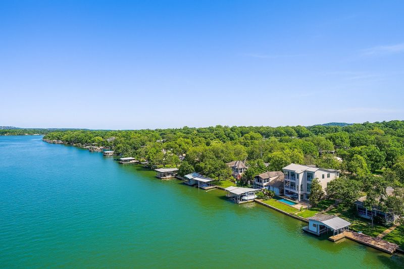 Local Shrub Pruning in Kingsland, TX